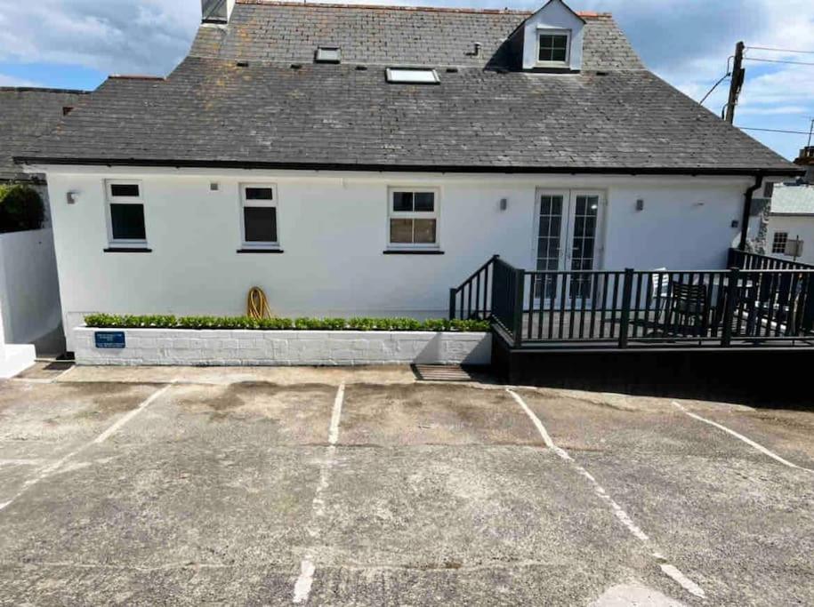 Luxury Modern Suite In Marazion With Parking Екстер'єр фото