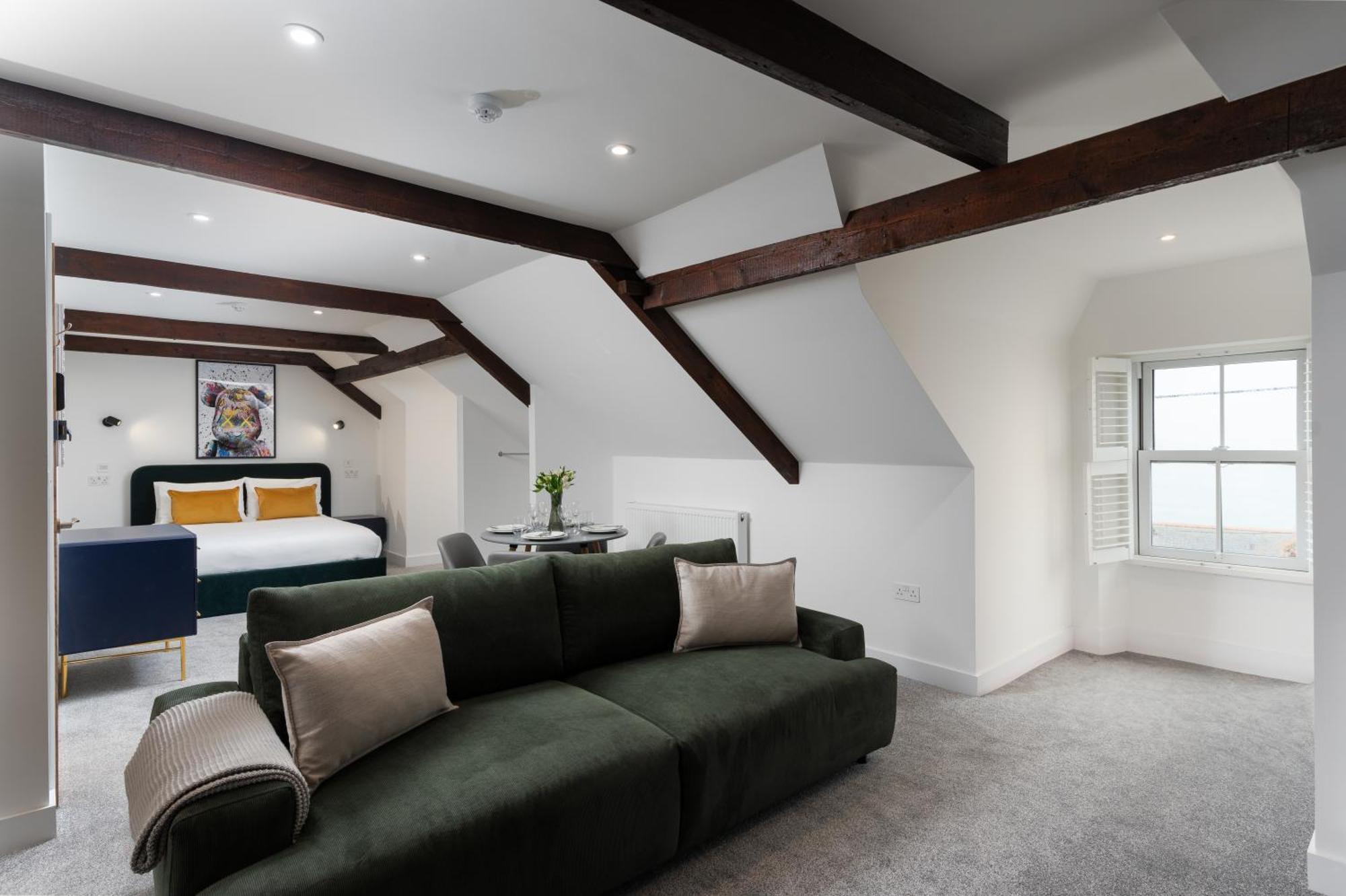 Luxury Modern Suite In Marazion With Parking Екстер'єр фото